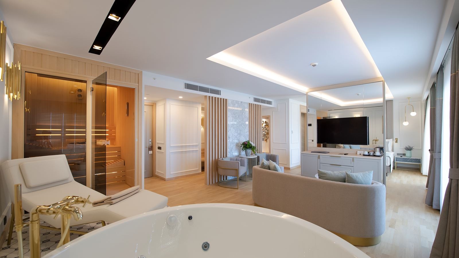 rooms-suite-with-sauna--jakuzzi