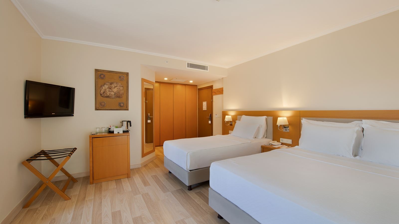 rooms-family-garden-building