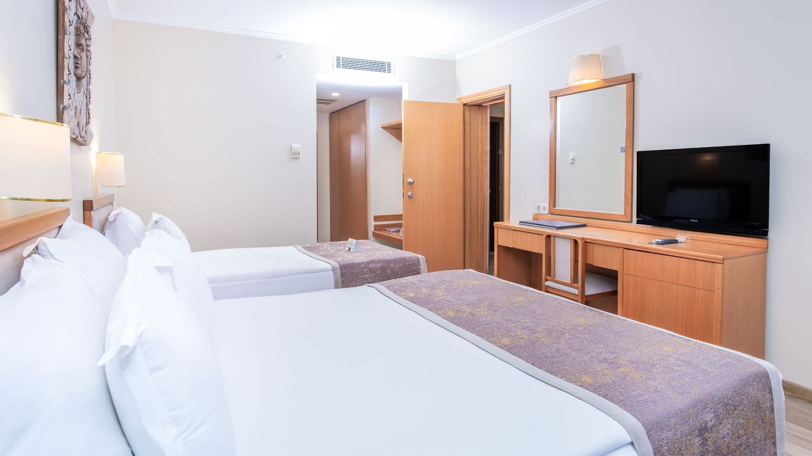 rooms-family-main-building