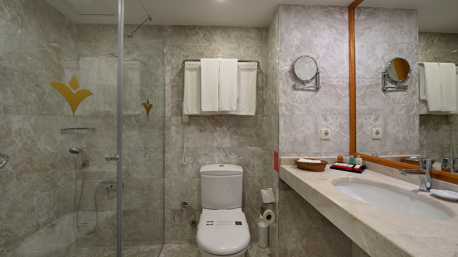 rooms-standard-side-sea-view