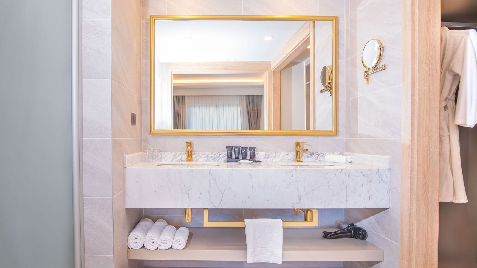 rooms-suite-room-sea-view