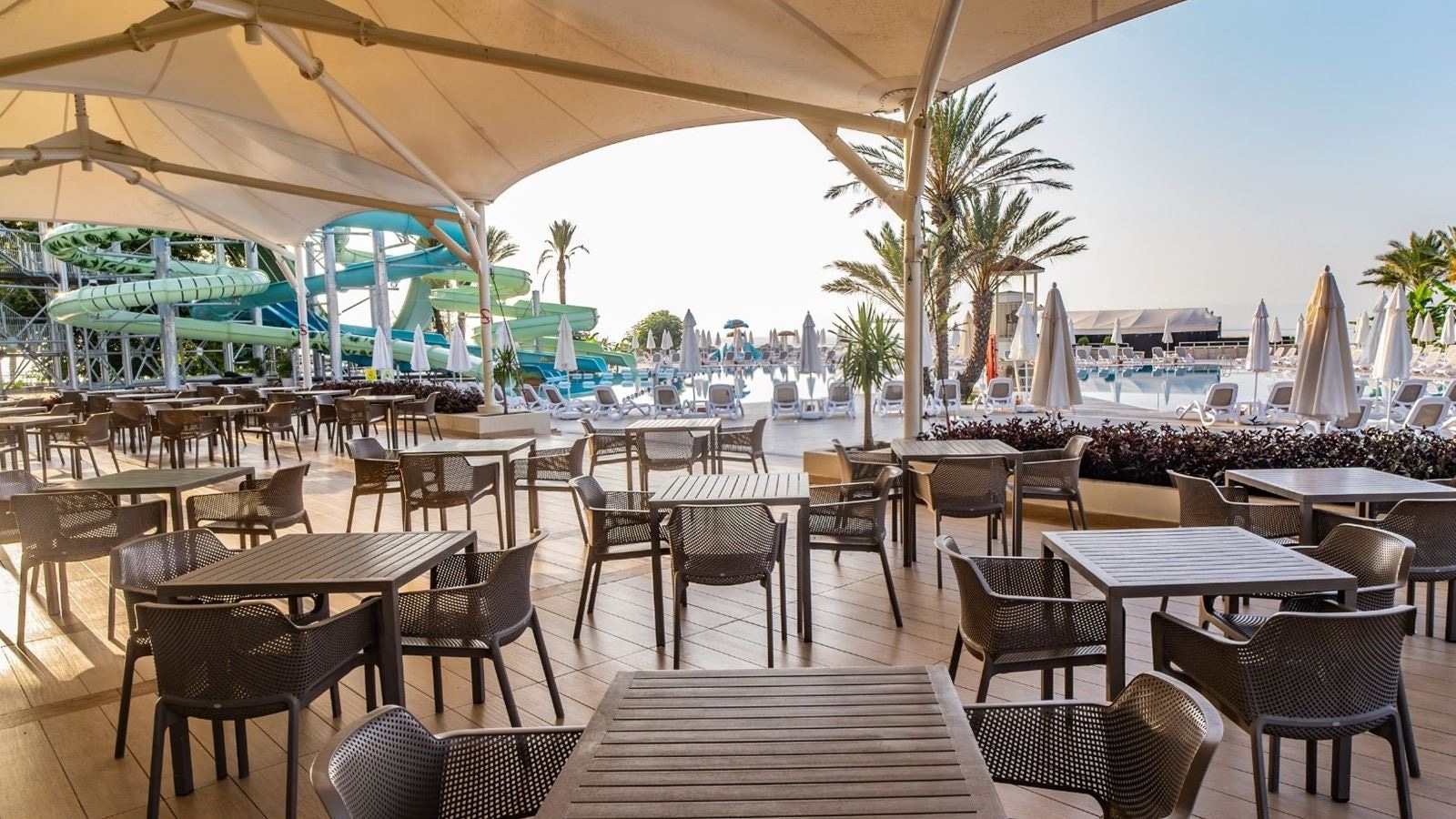 restaurants-aqua-pool-snack