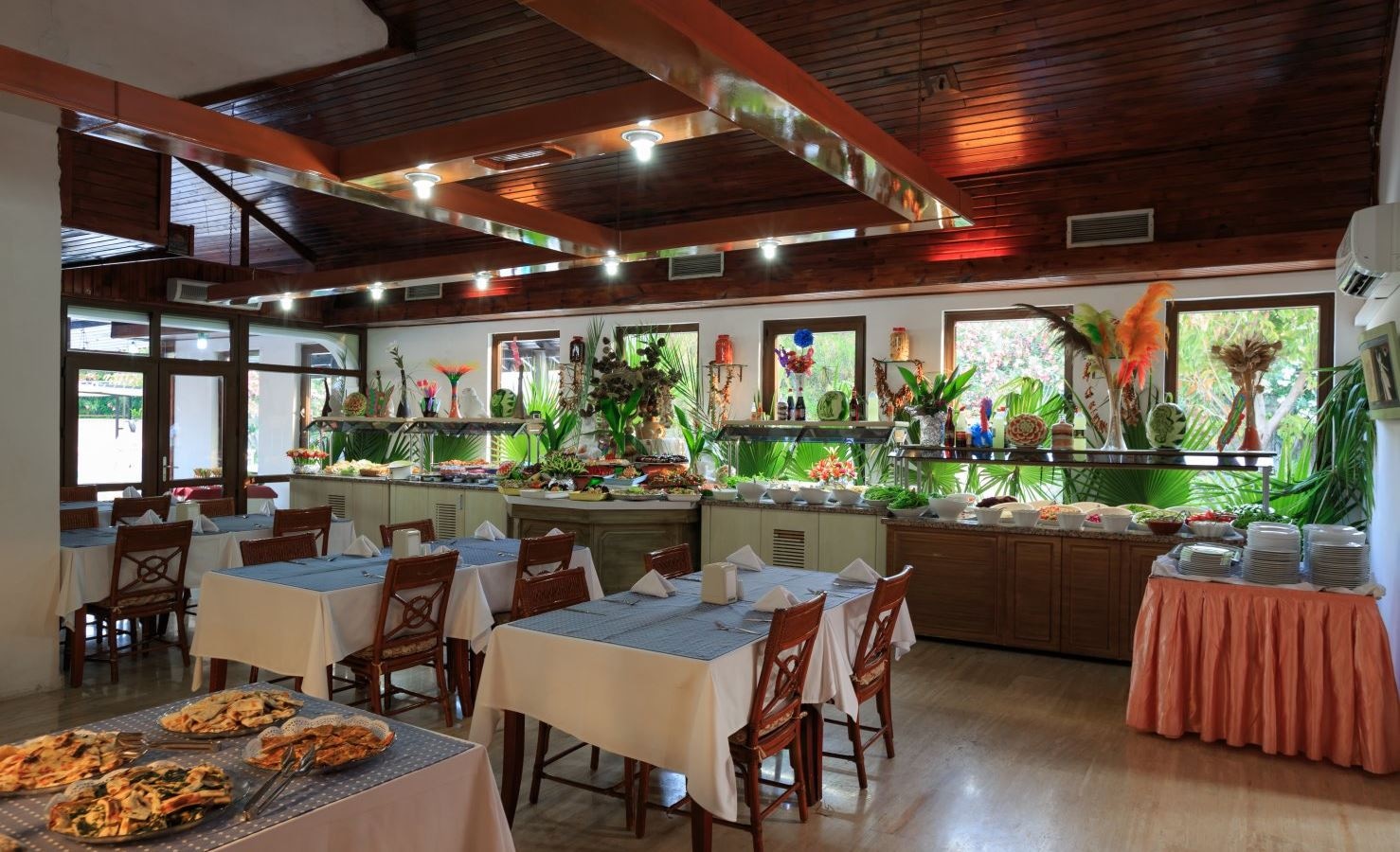 restaurants-restaurants