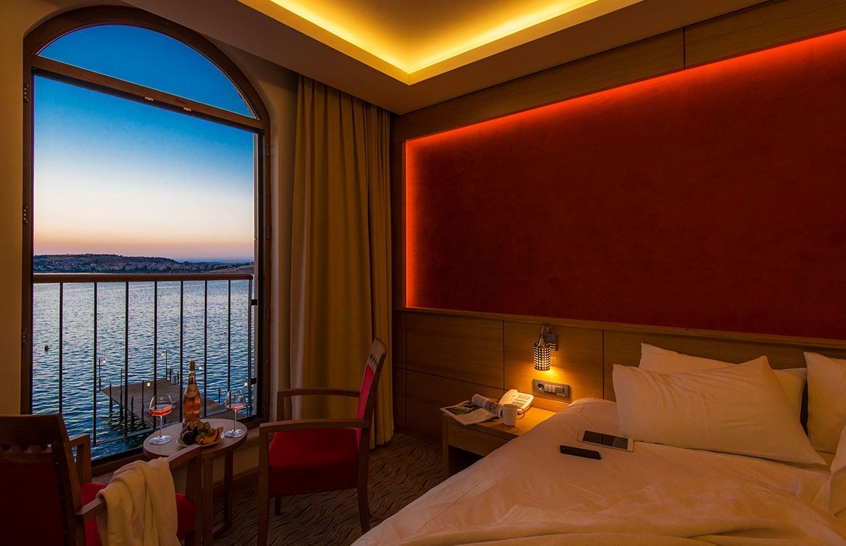 rooms-deniz-manzarali-oda