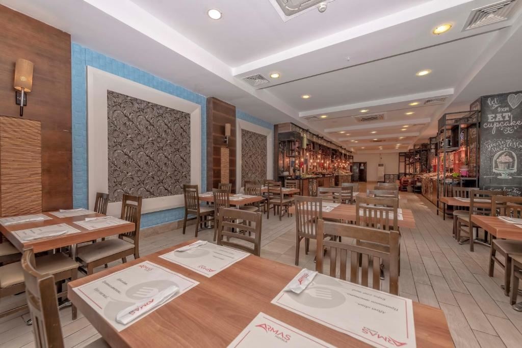 restaurants-rose-main-restaurant