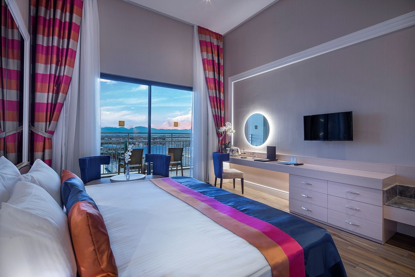 rooms-wonderland-family-pool-deluxe