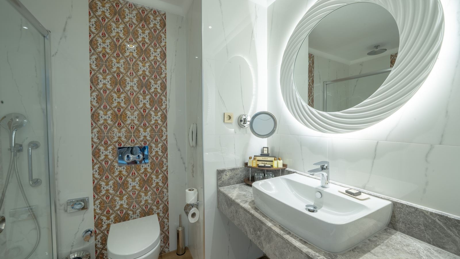 rooms-wonderland-pool-deluxe