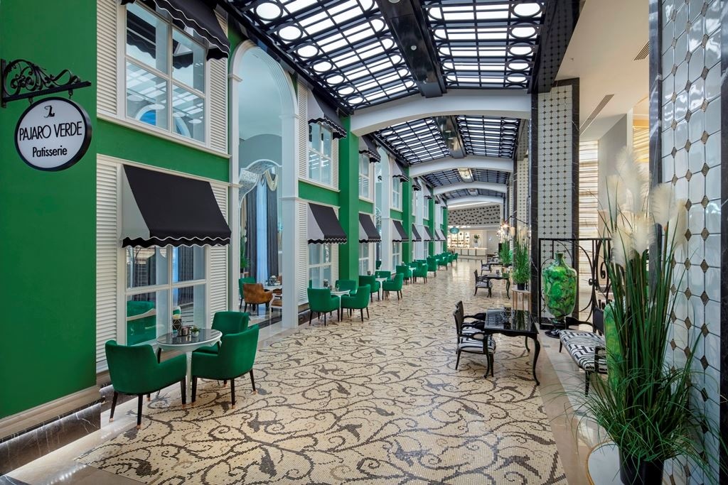 restaurants-the-pajaro-verde-patisserie