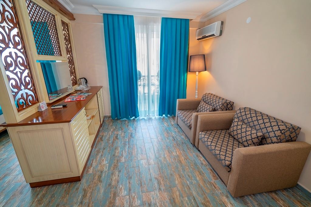 rooms-family-deluxe-room