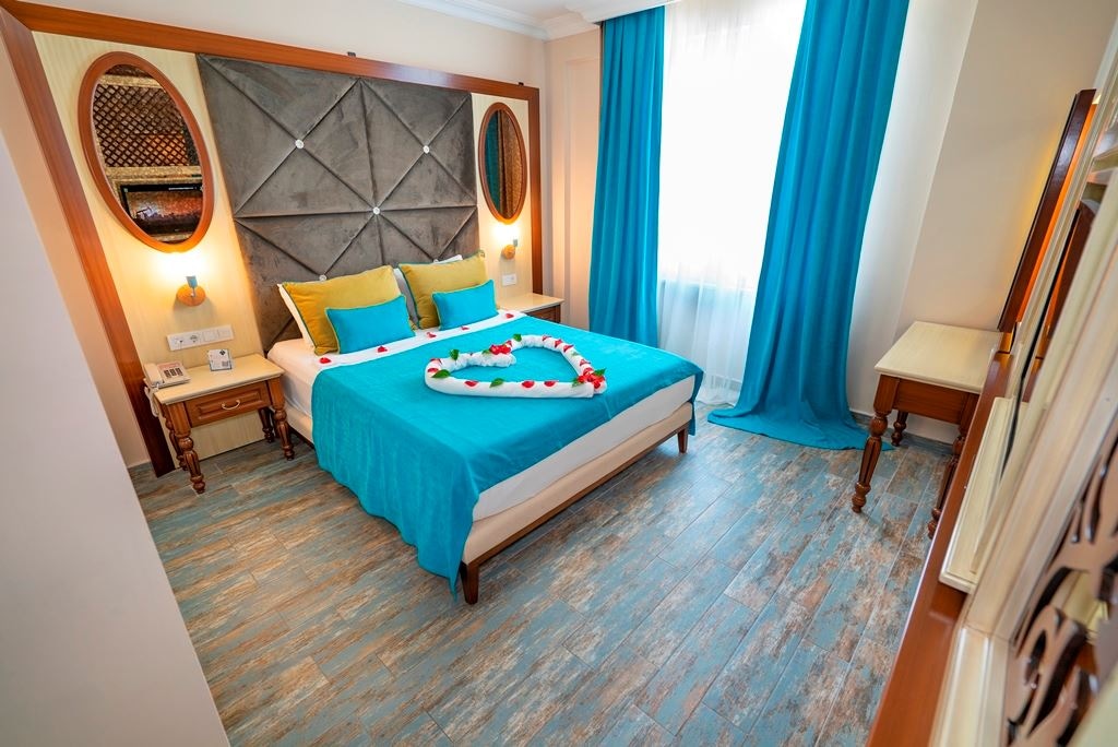 rooms-family-deluxe-room