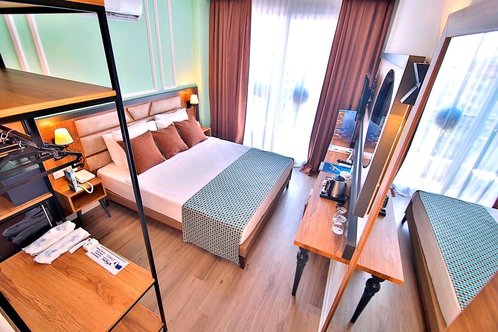 rooms-superior-room-with-balcony