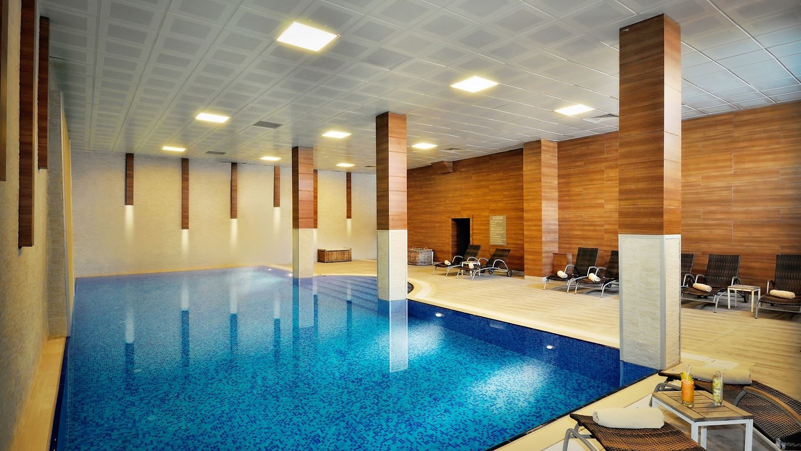 pools-indoor-pool