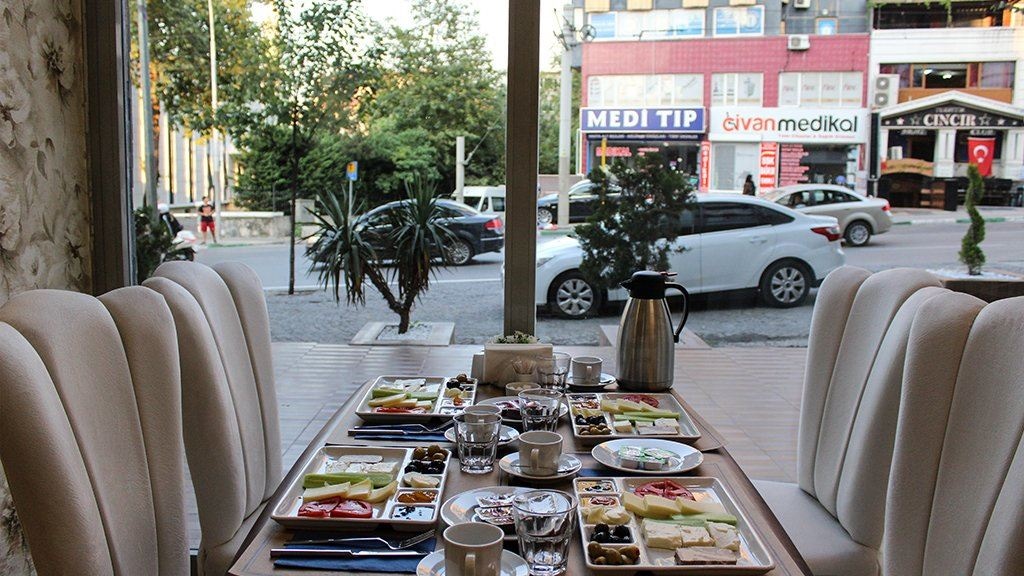 restaurants-ana-restaurant