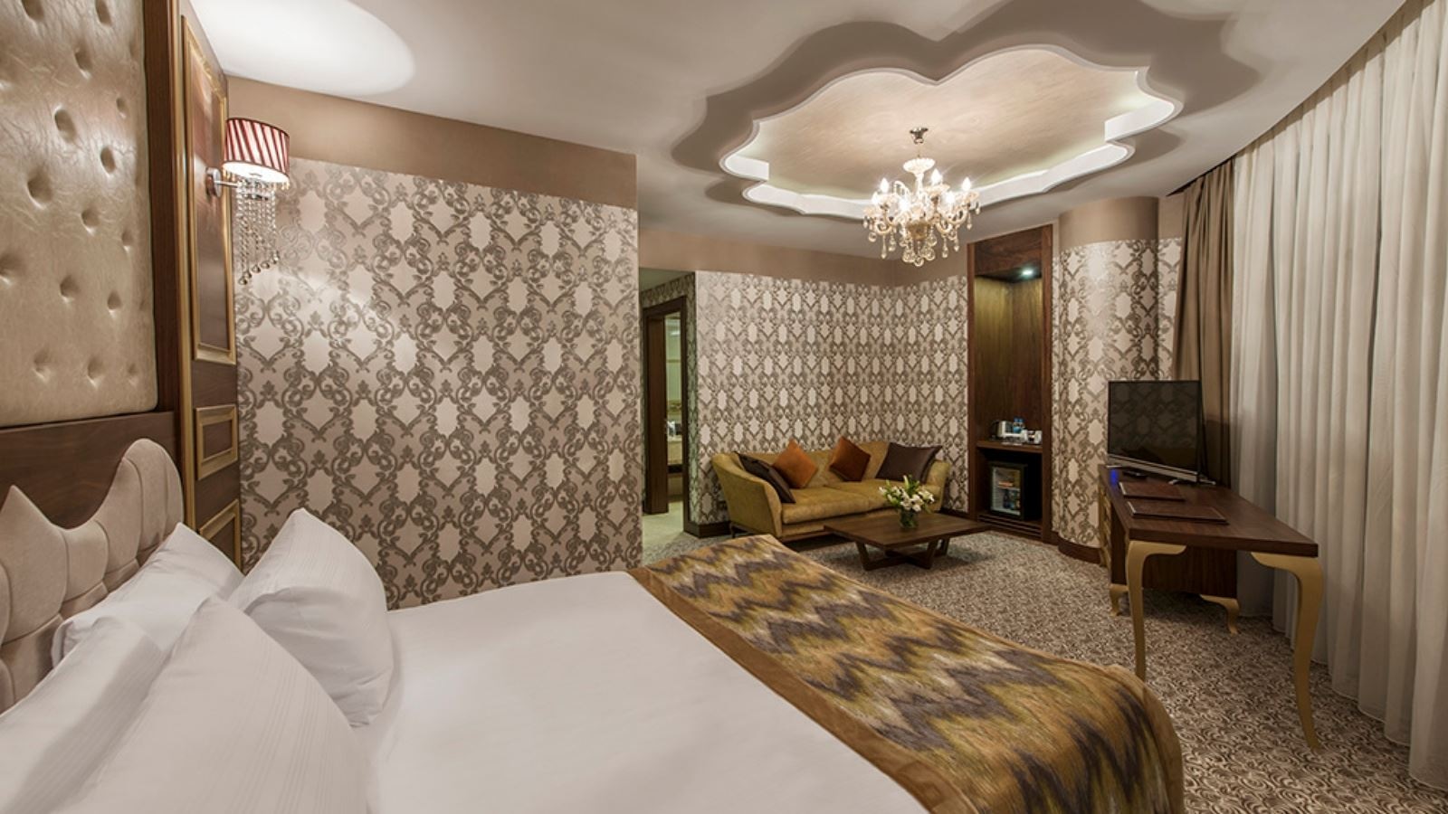 rooms-corner--junior-suit