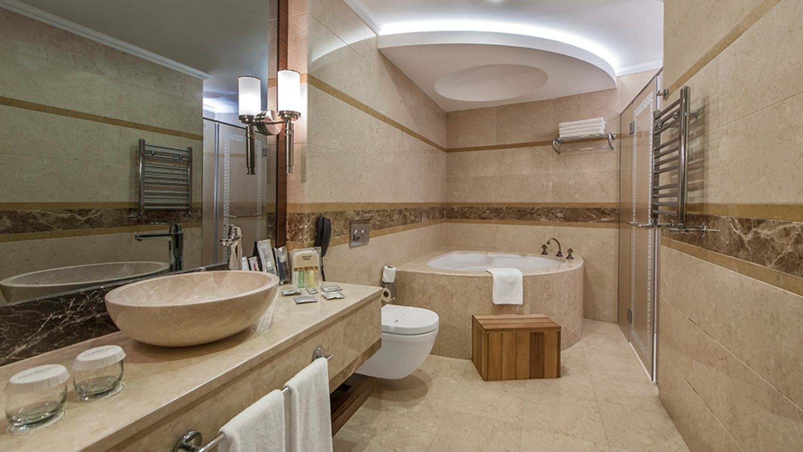 rooms-corner--junior-suit