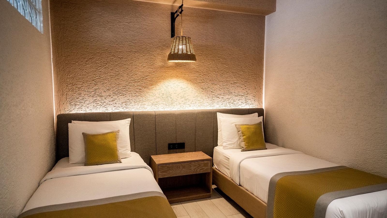 rooms-superior-family-room-garden-view-bgw