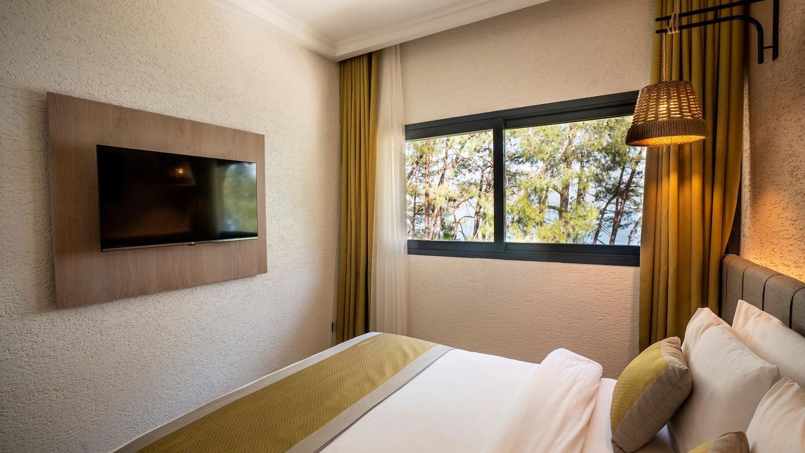 rooms-superior-family-room-garden-view-bgw