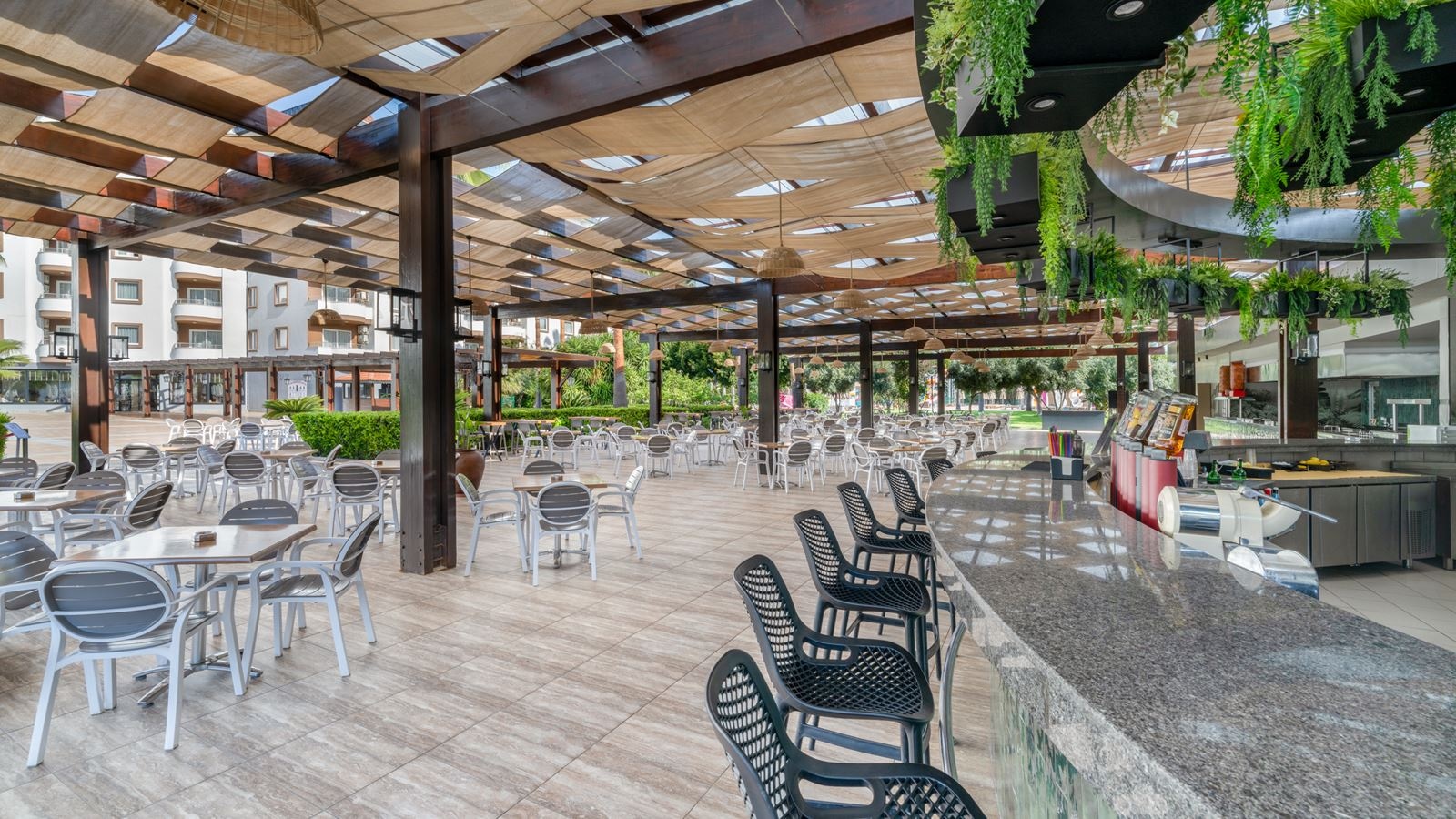 bars-garden-bar-pool