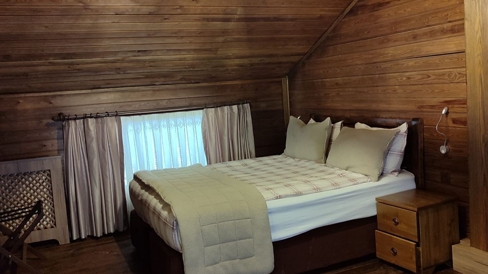 rooms-junior-forest-house