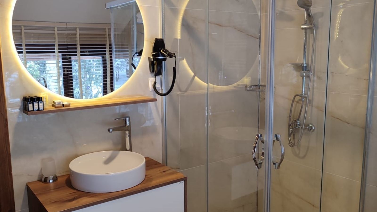 rooms-senior-forest-house