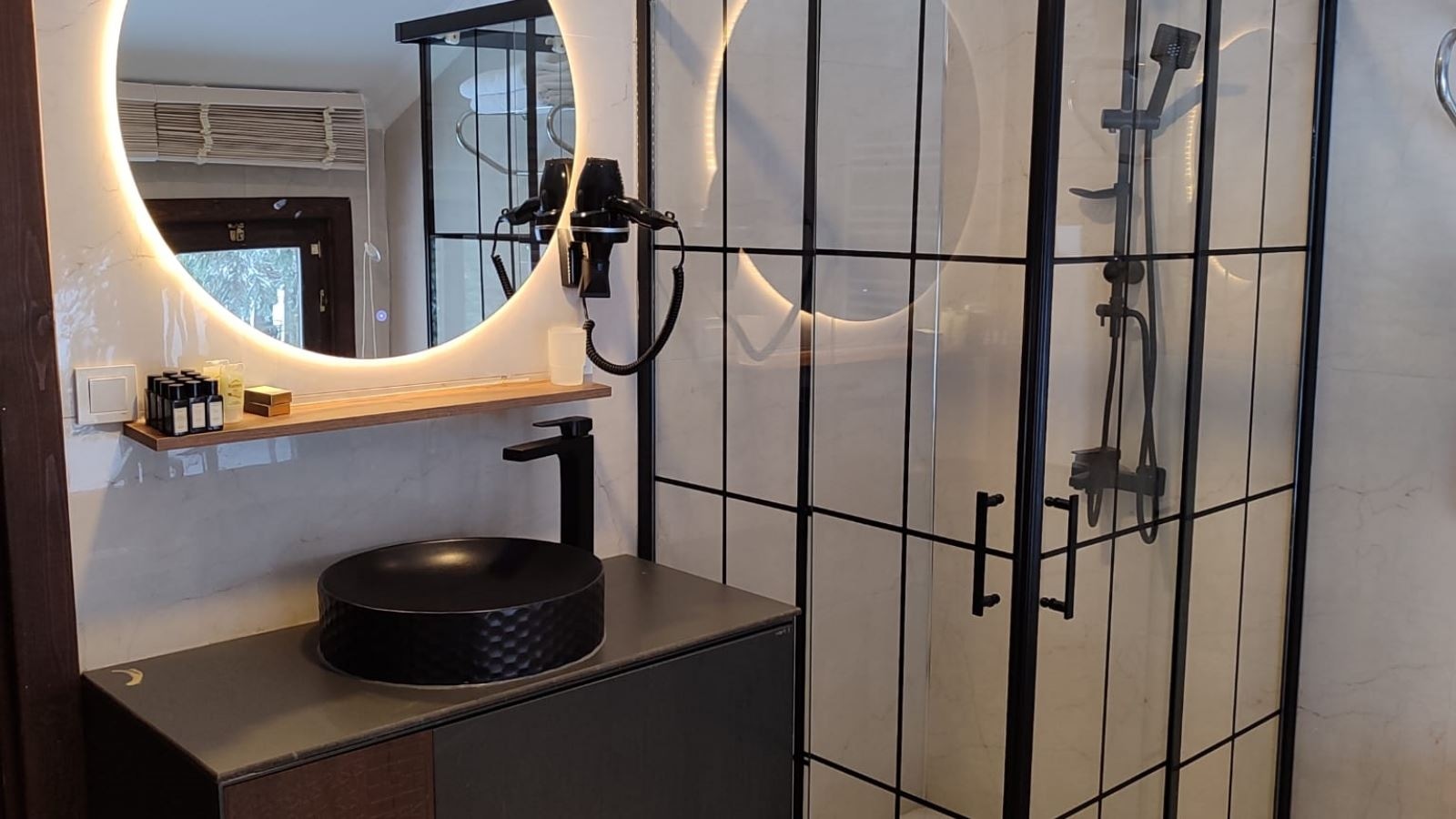 rooms-king-forest-house