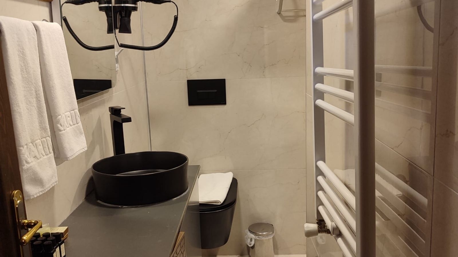 rooms-king-forest-house