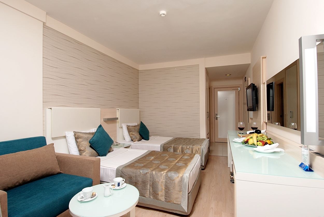 rooms-standard-land-view