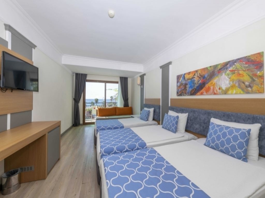 rooms-standard-room-land-view