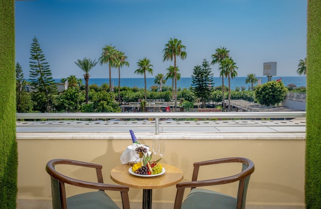rooms-standard-room-with-balcony-side-sea-view