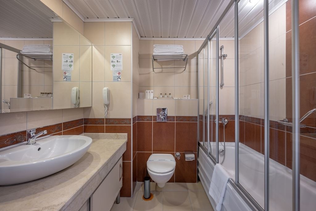 rooms-family-room-sea-view