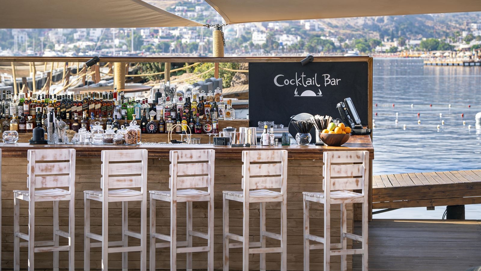 restaurants-escape-beach-and-lounge