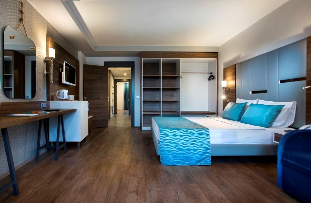 rooms-swim-up-2-rooms