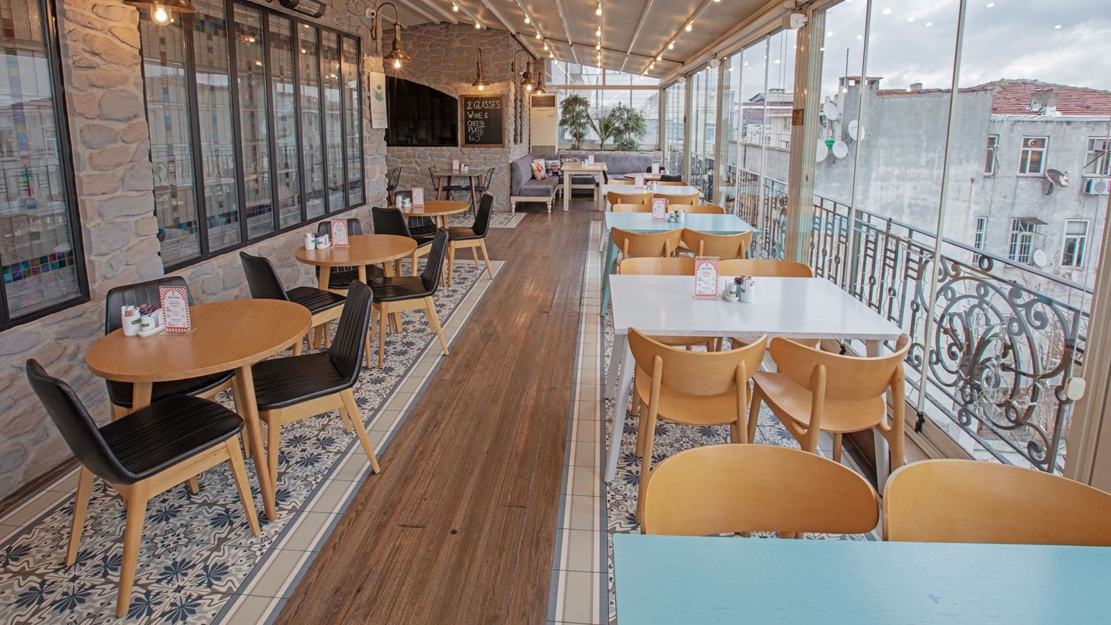 restaurants-breakfast-terrace