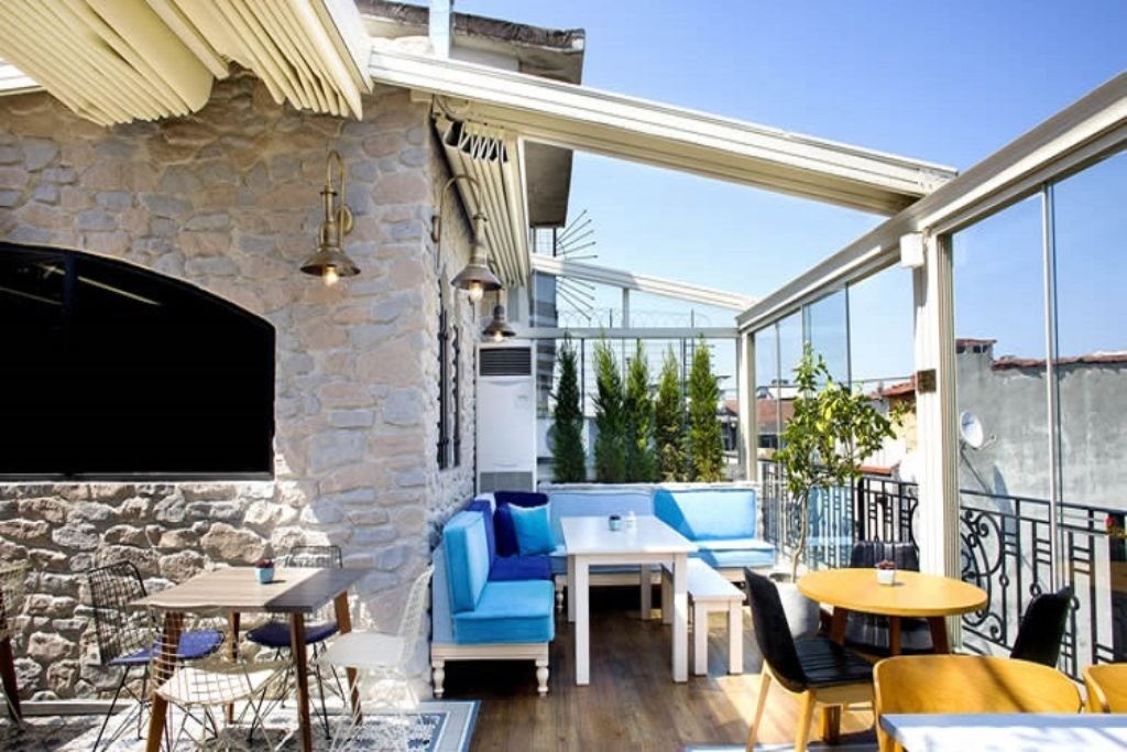 restaurants-breakfast-terrace