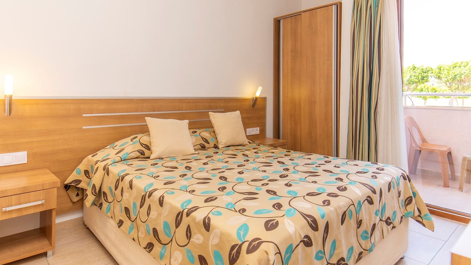 rooms-hotel-standard-room