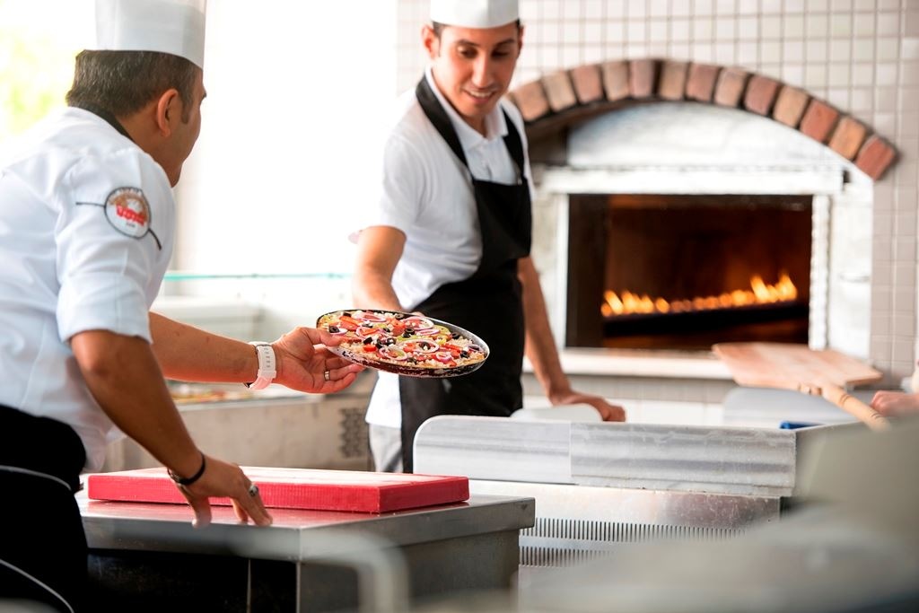 restaurants-terrace-grill