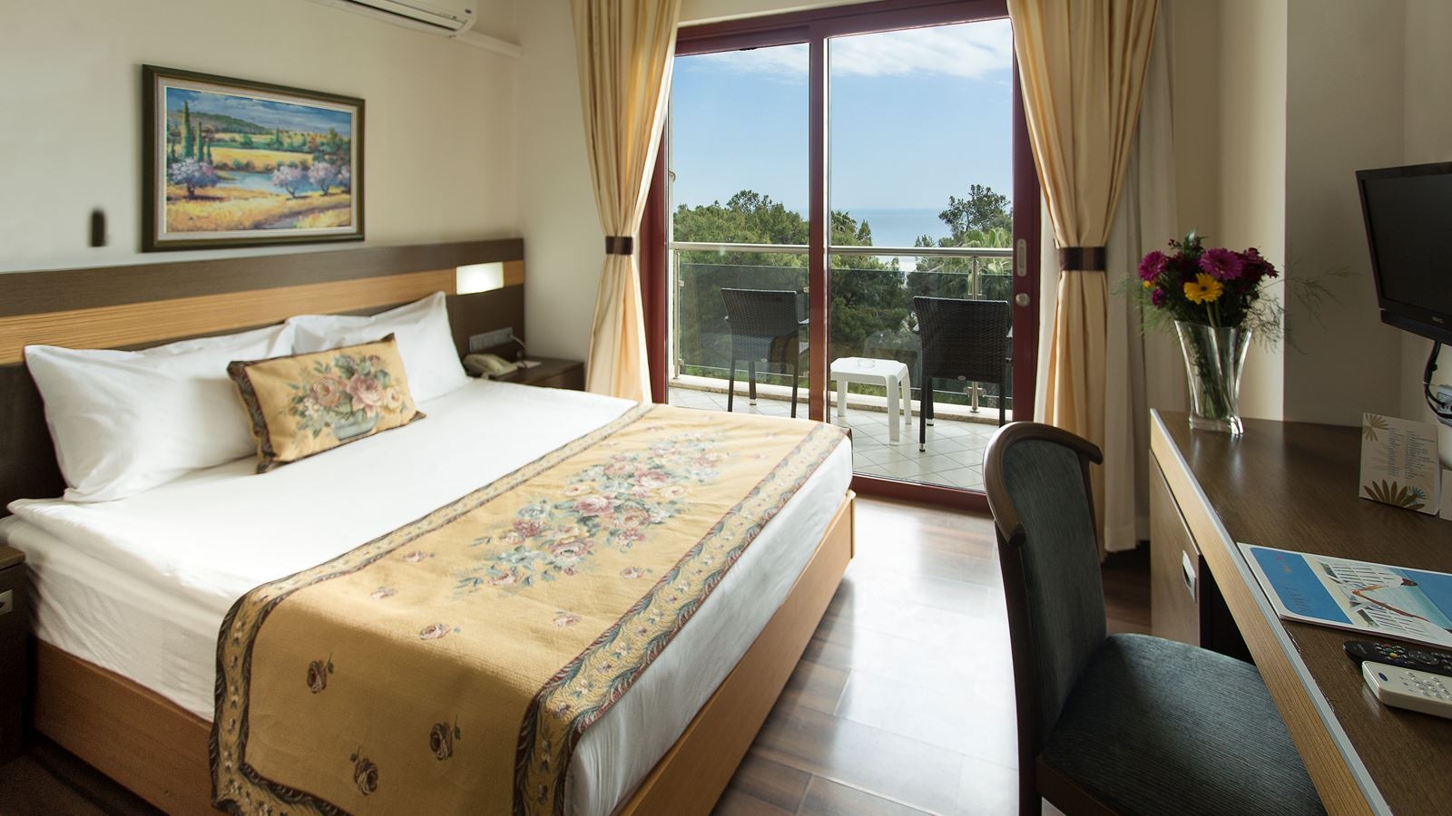 rooms-standard-land-side