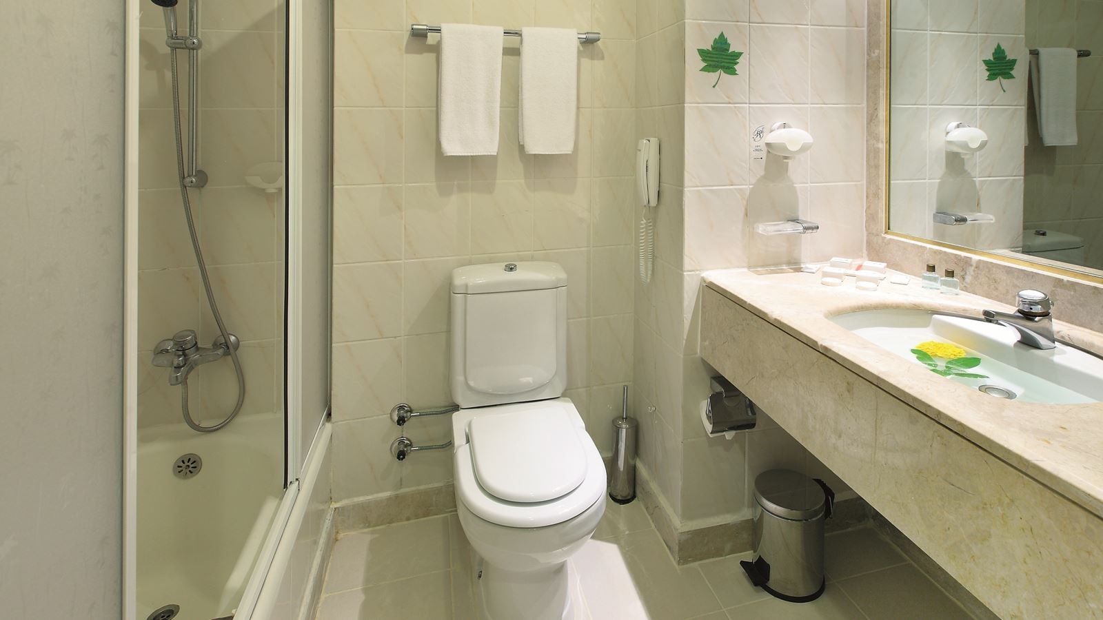 rooms-standard-land-side