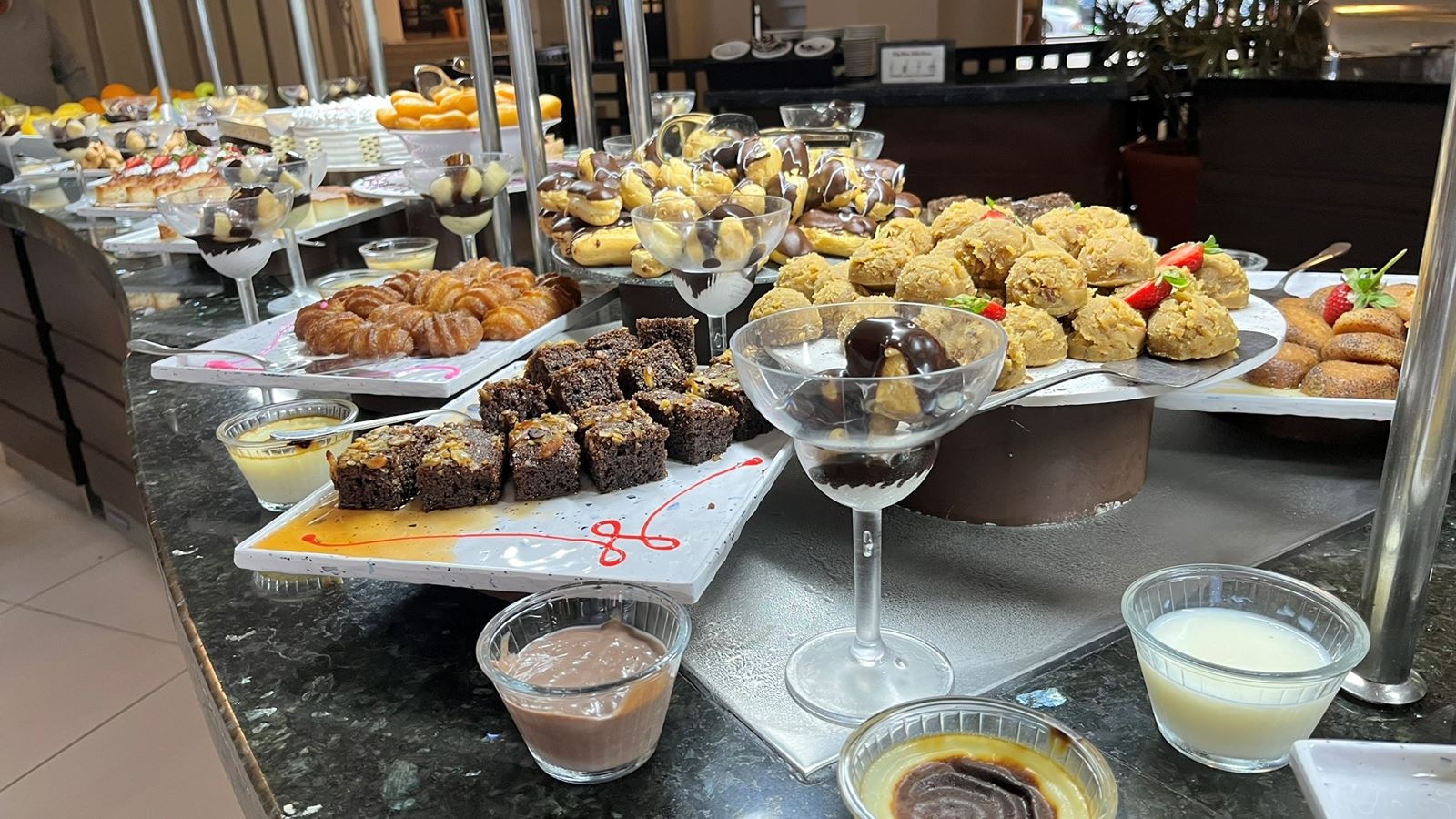 restaurants-buffetrestaurant