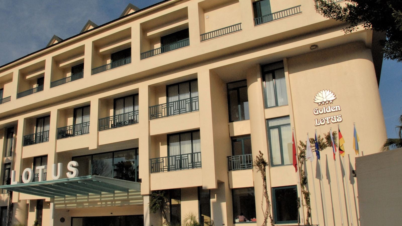 general-main-building