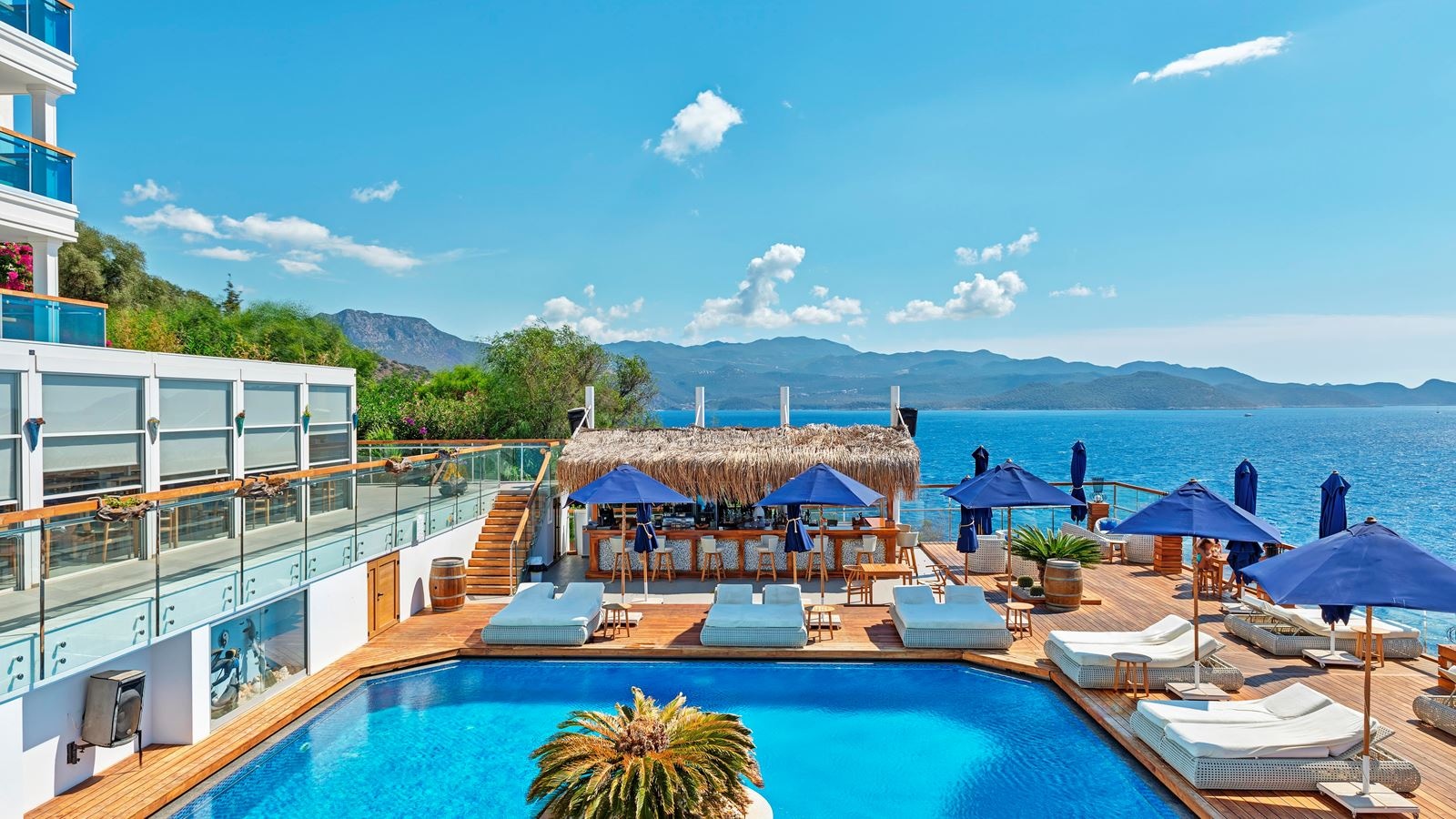 bars-meis-exclusive-beach-bar