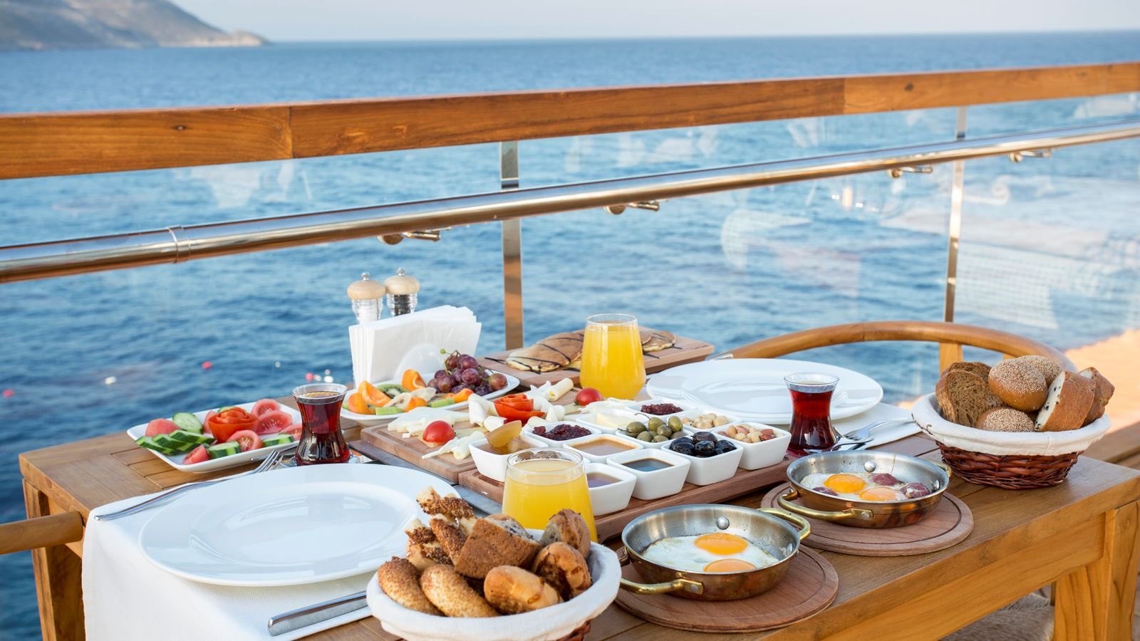 restaurants-meis-hotel-ala-carte-restaurant