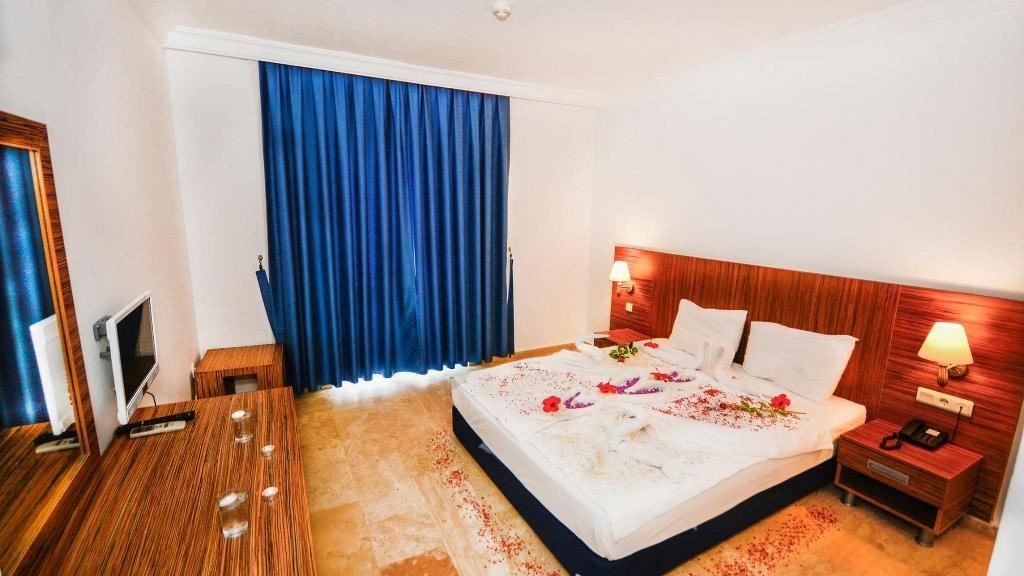 rooms-family-2-rooms-balcony-or-terrace