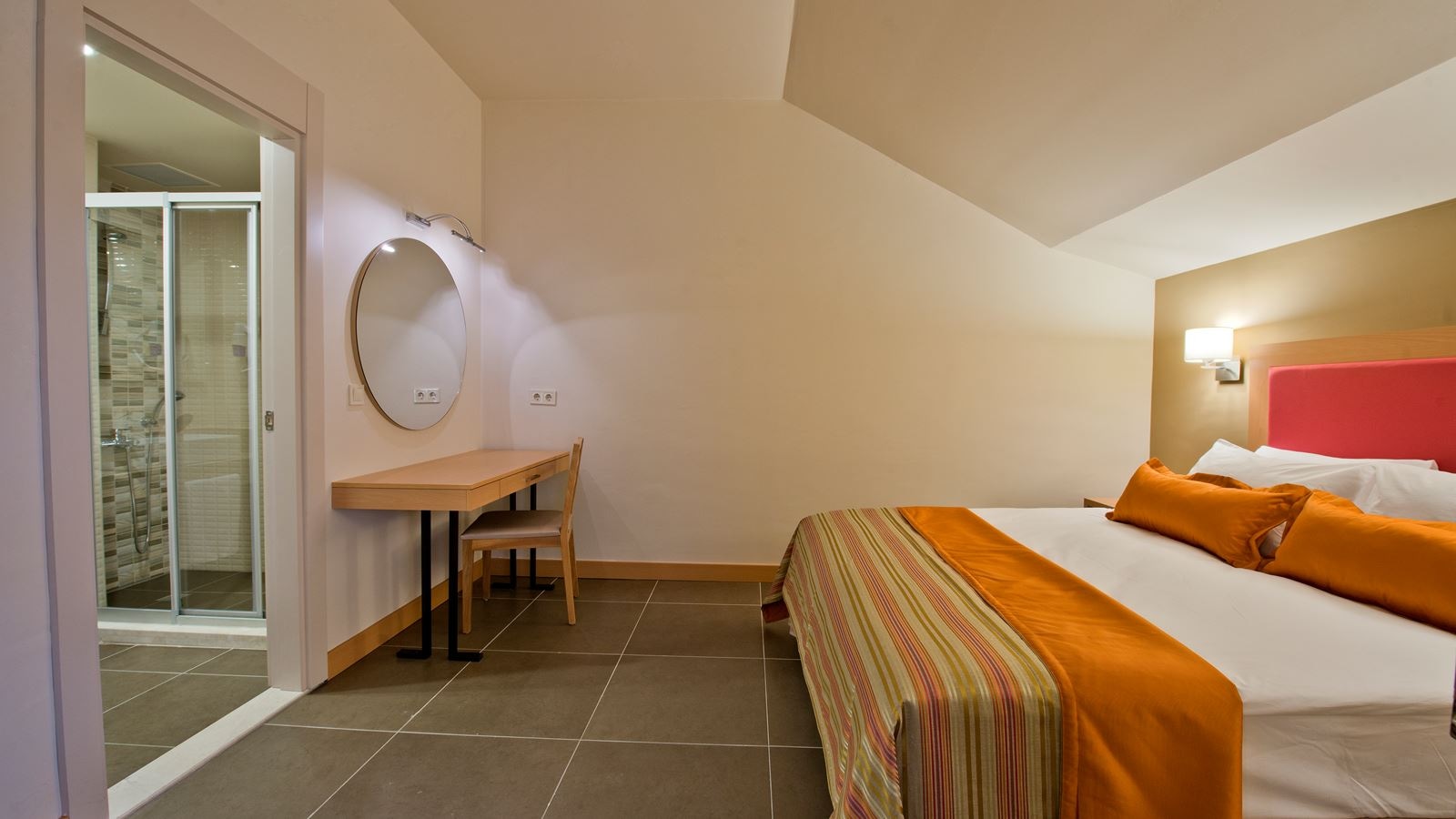 rooms-standard-large-room