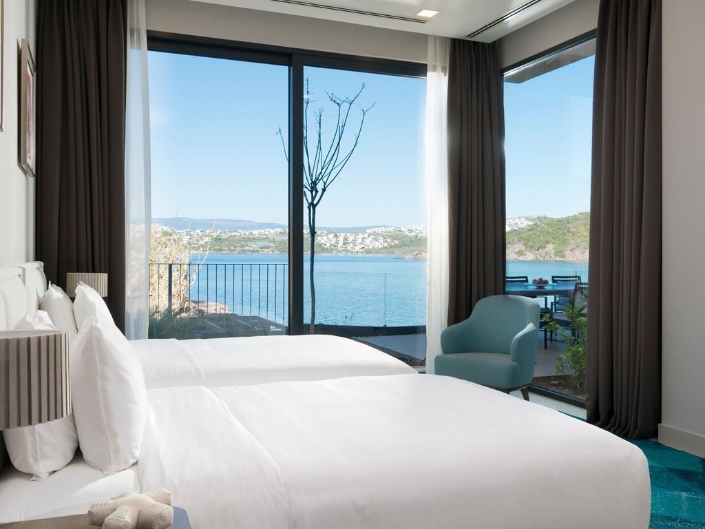 rooms-family-villa-with-garden-jacuzzi