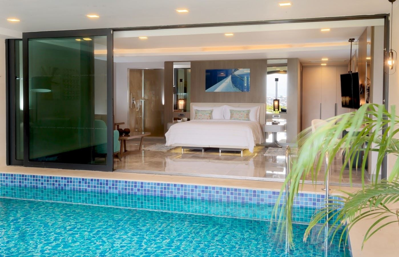 rooms-indoor-grand-pool-suite