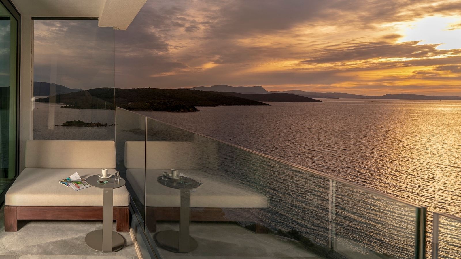 rooms-panorama-room-sea-view