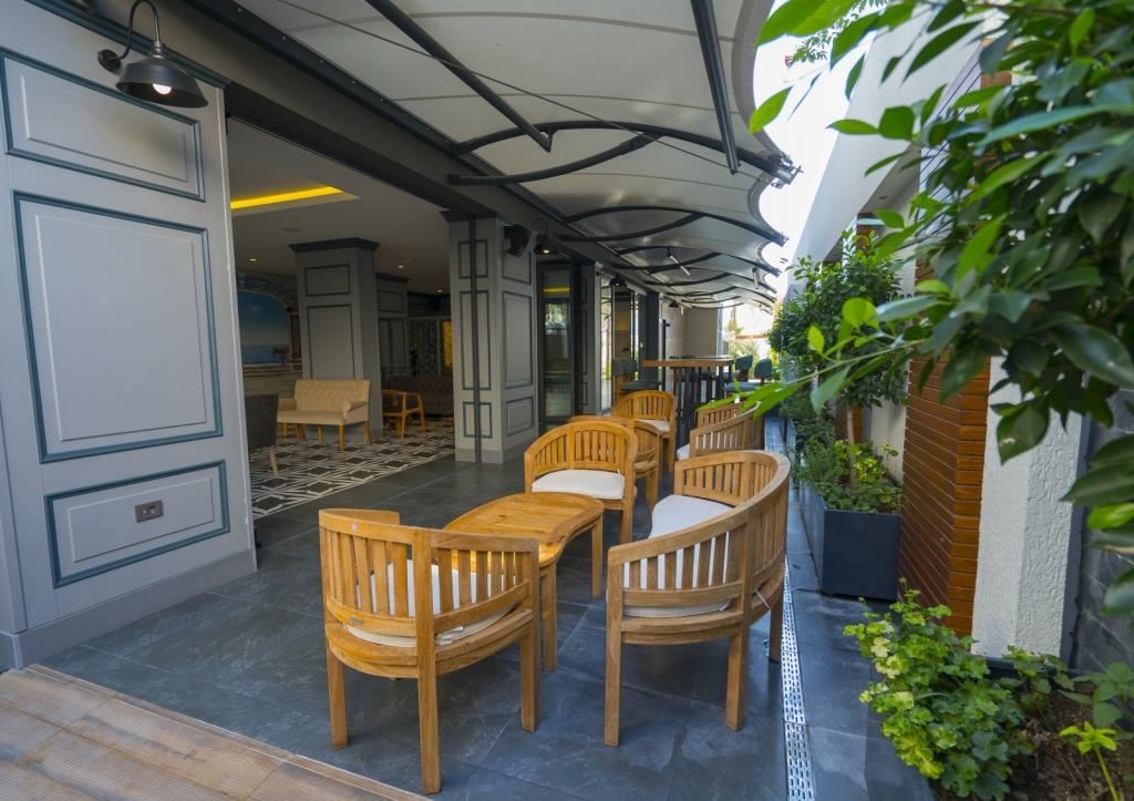 general-main-building