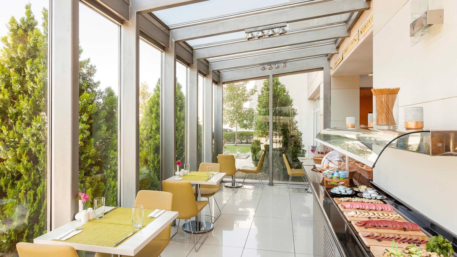 restaurants-main-restaurant