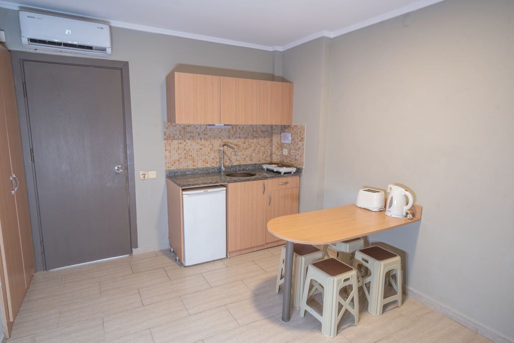 rooms-family-room-2-bedrooms